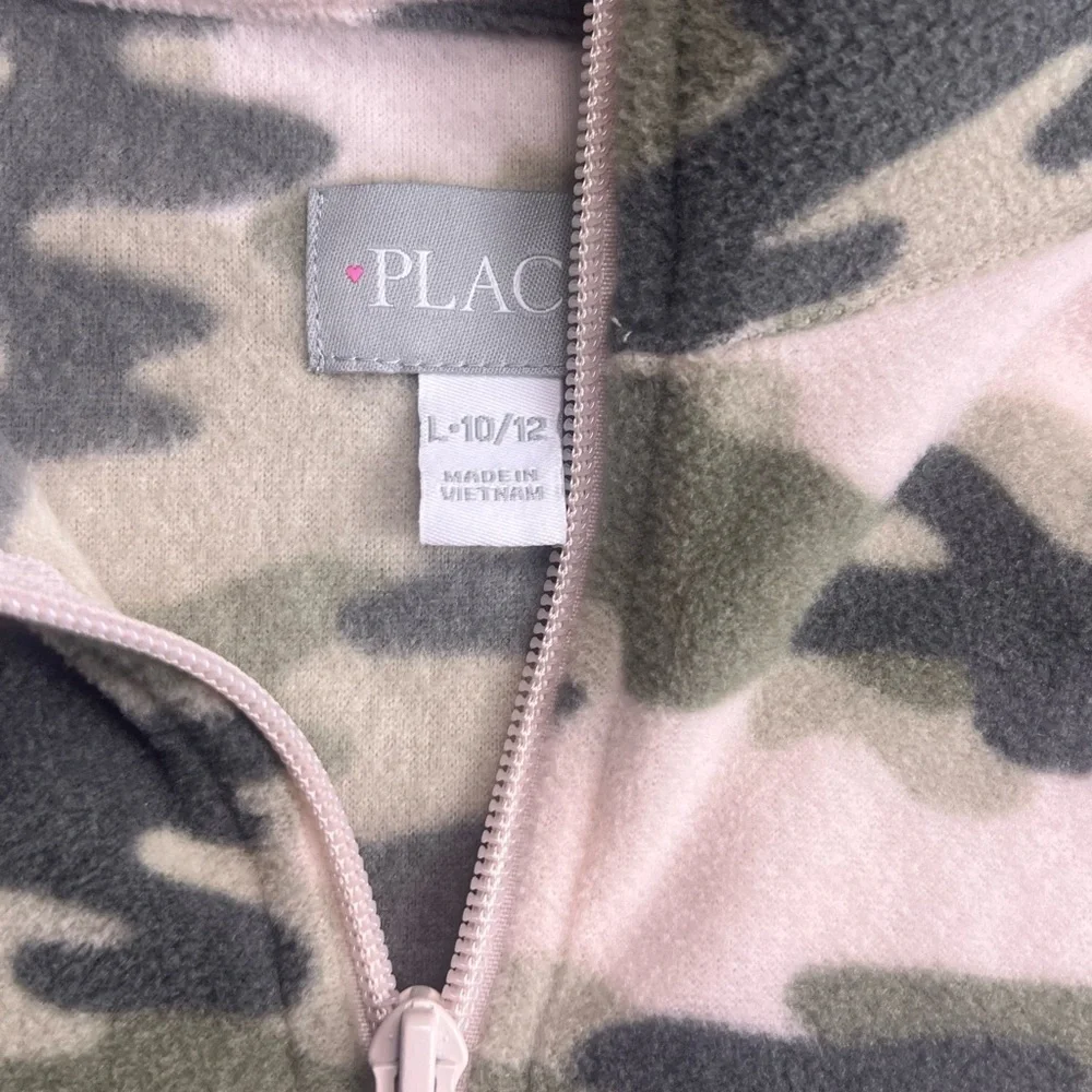 GIRLS CHILDREN’S PLACE CAMO FLEECE PULLOVER GUC SIZE L 10/12